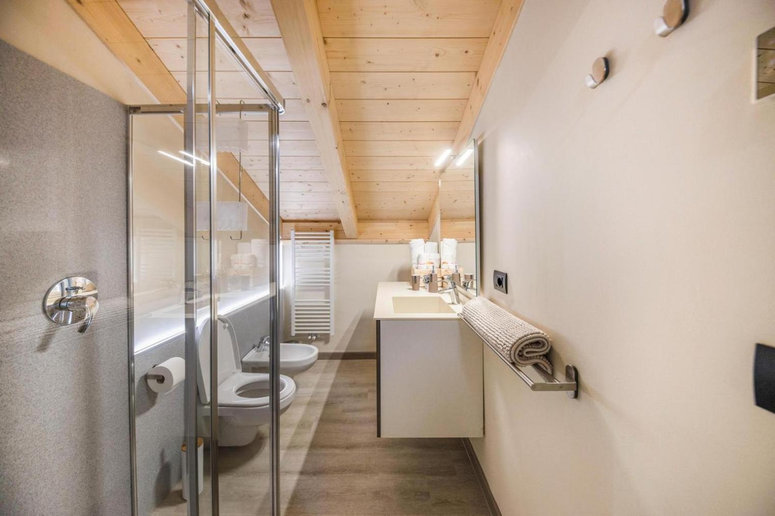 Casa Pare' B&B Teser im Fleimtal Exterior foto